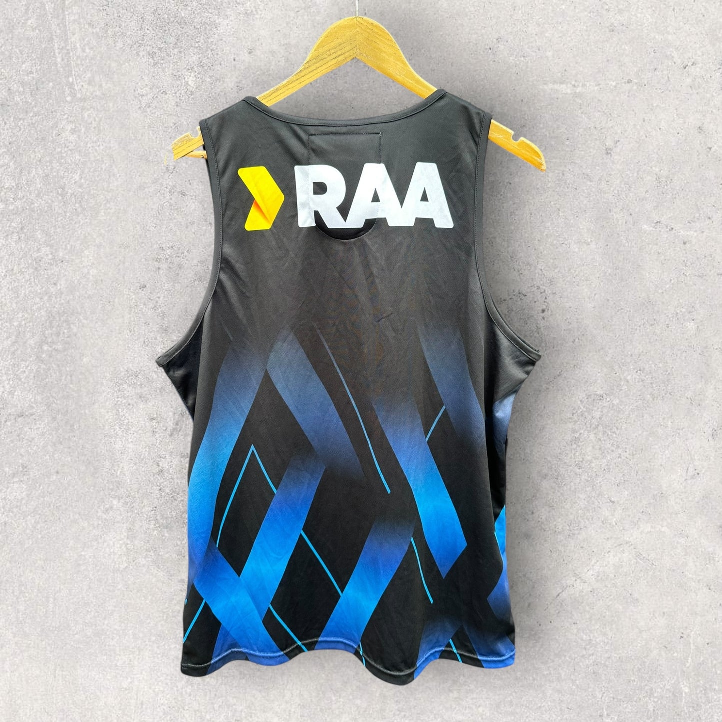 ADELAIDE STRIKERS BBL PLAYER USED SINGLET ISSUED TO HENRY THORNTON