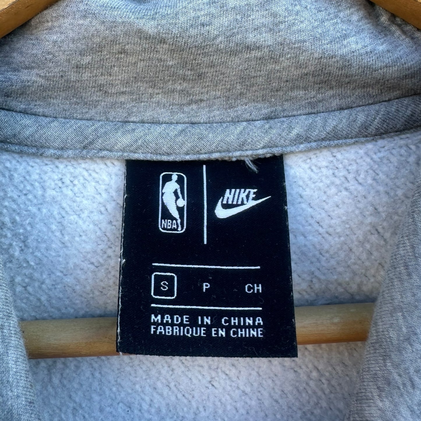 BLAZERMANIA PORTLAND TRAIL BLAZERS NIKE GREY HOODED JUMPER