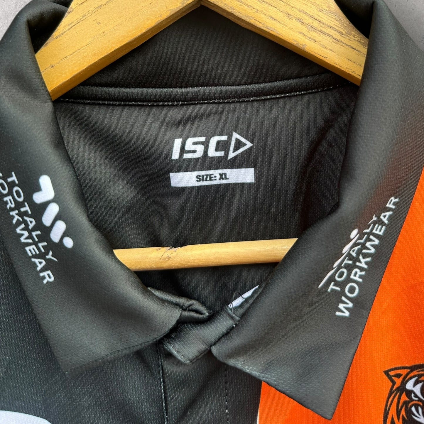 BRISBANE TIGERS HOSTPLUS CUP PLAYER POLO SHIRT ISSUED TO KANE BRADLEY