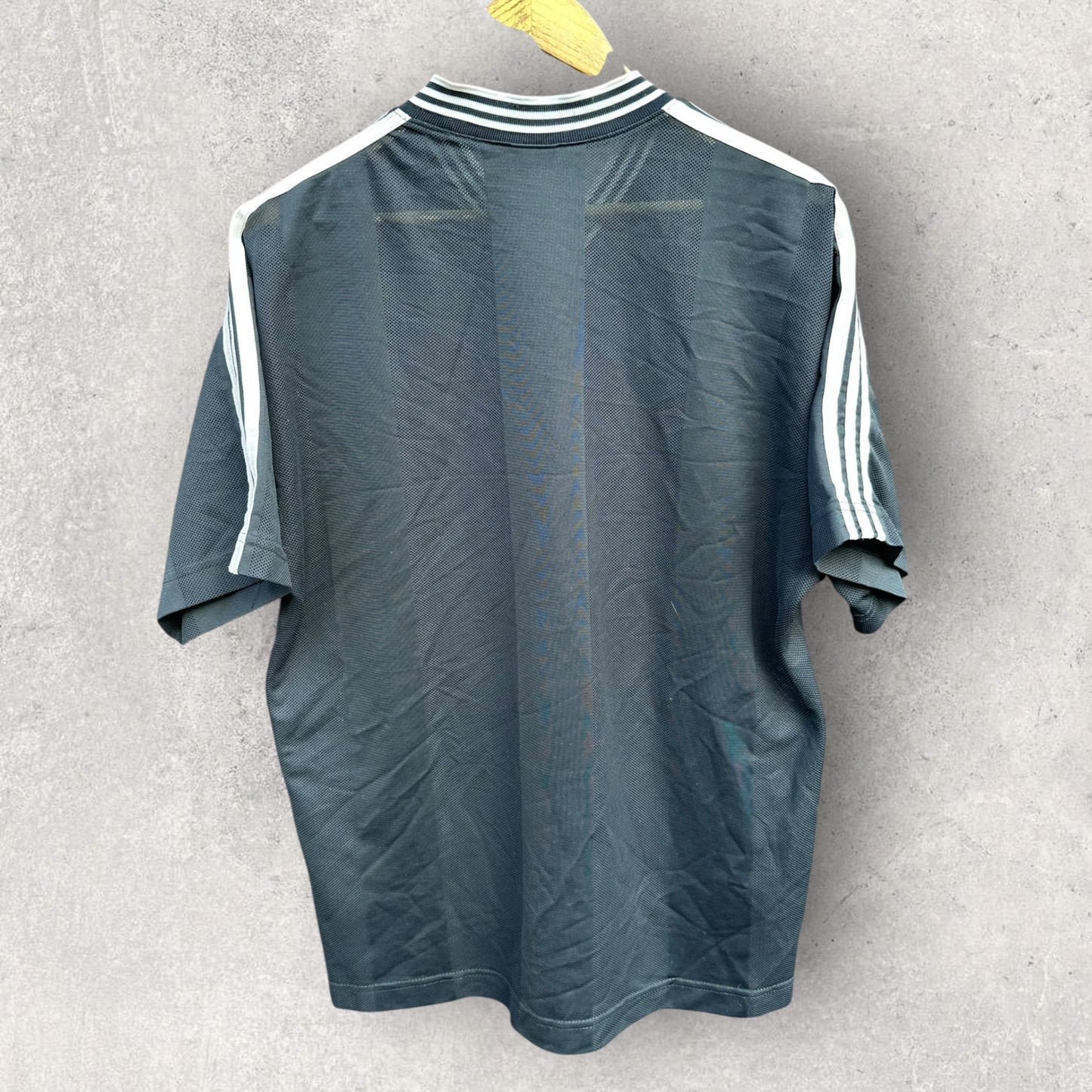 ADIDAS VINTAGE BLACK SHORT SLEEVE SHIRT