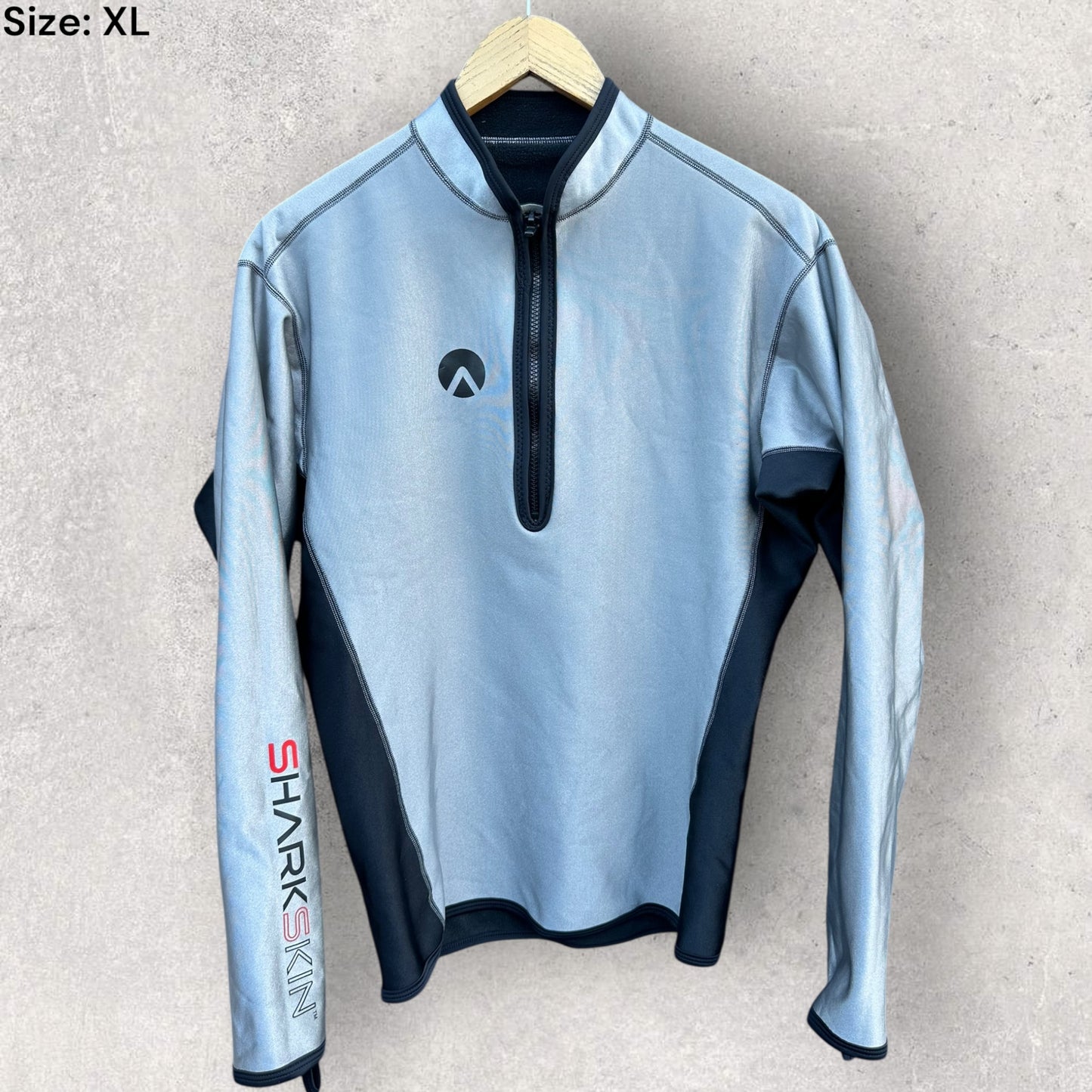 SHARKSKIN CHILLPROOF LONG SLEEVE CHEST ZIP SILVER JACKET