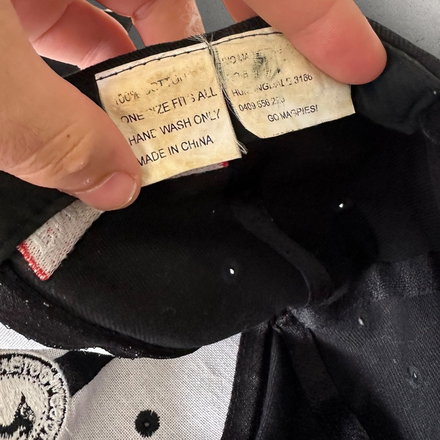 COLLINGWOOD MAGPIES VINTAGE 2000 BLACK AFL HAT