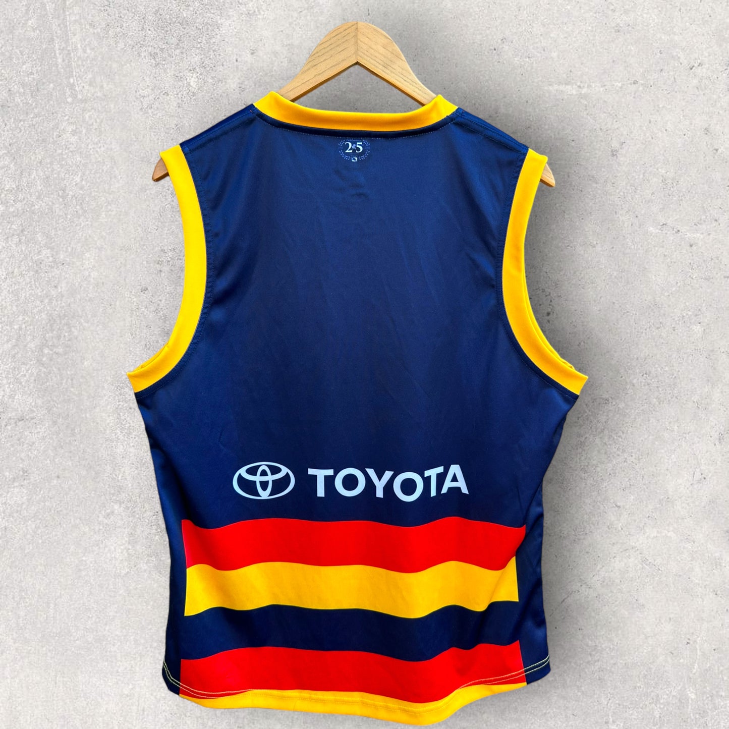ADELAIDE CROWS 2015 GUERNSEY SIGNED BY SQUAD