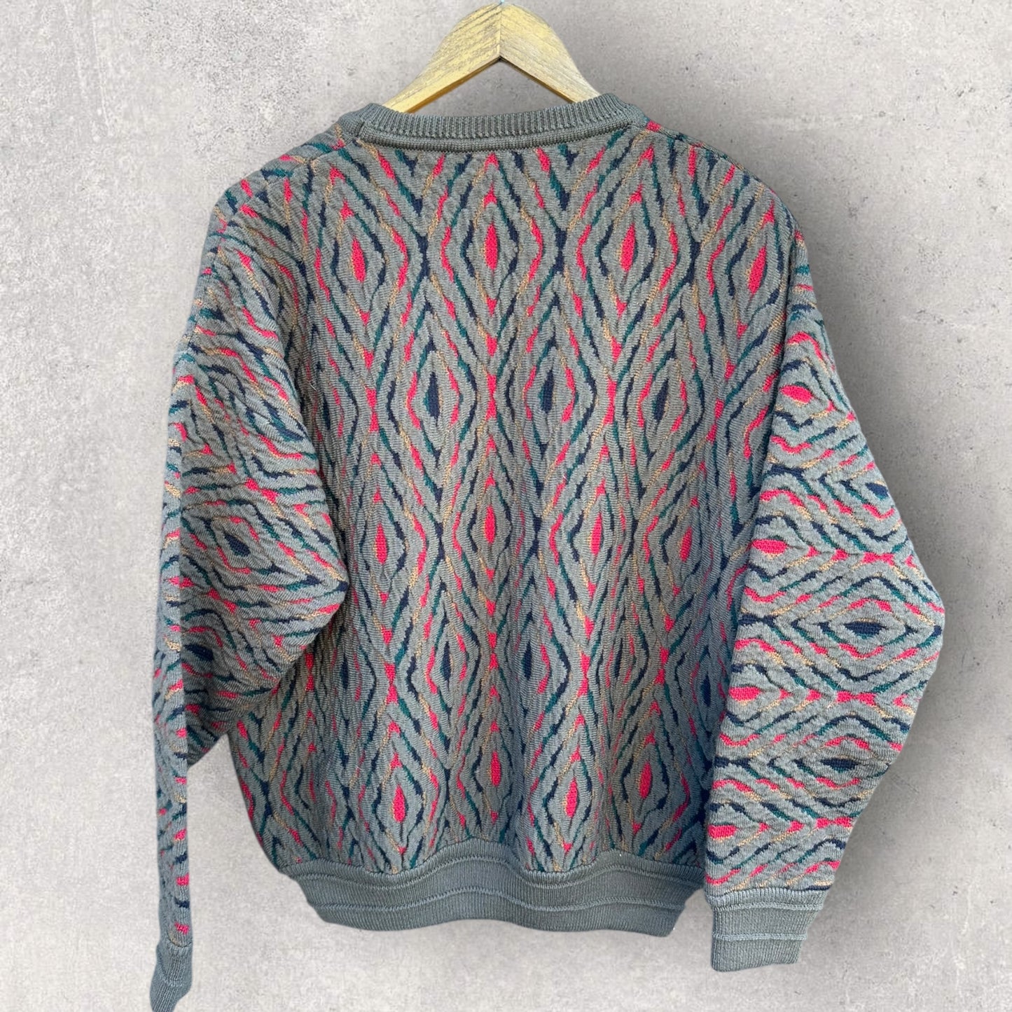LIMNOS AUSTRALIA PURE WOOL COOGI STYLE VINTAGE JUMPER