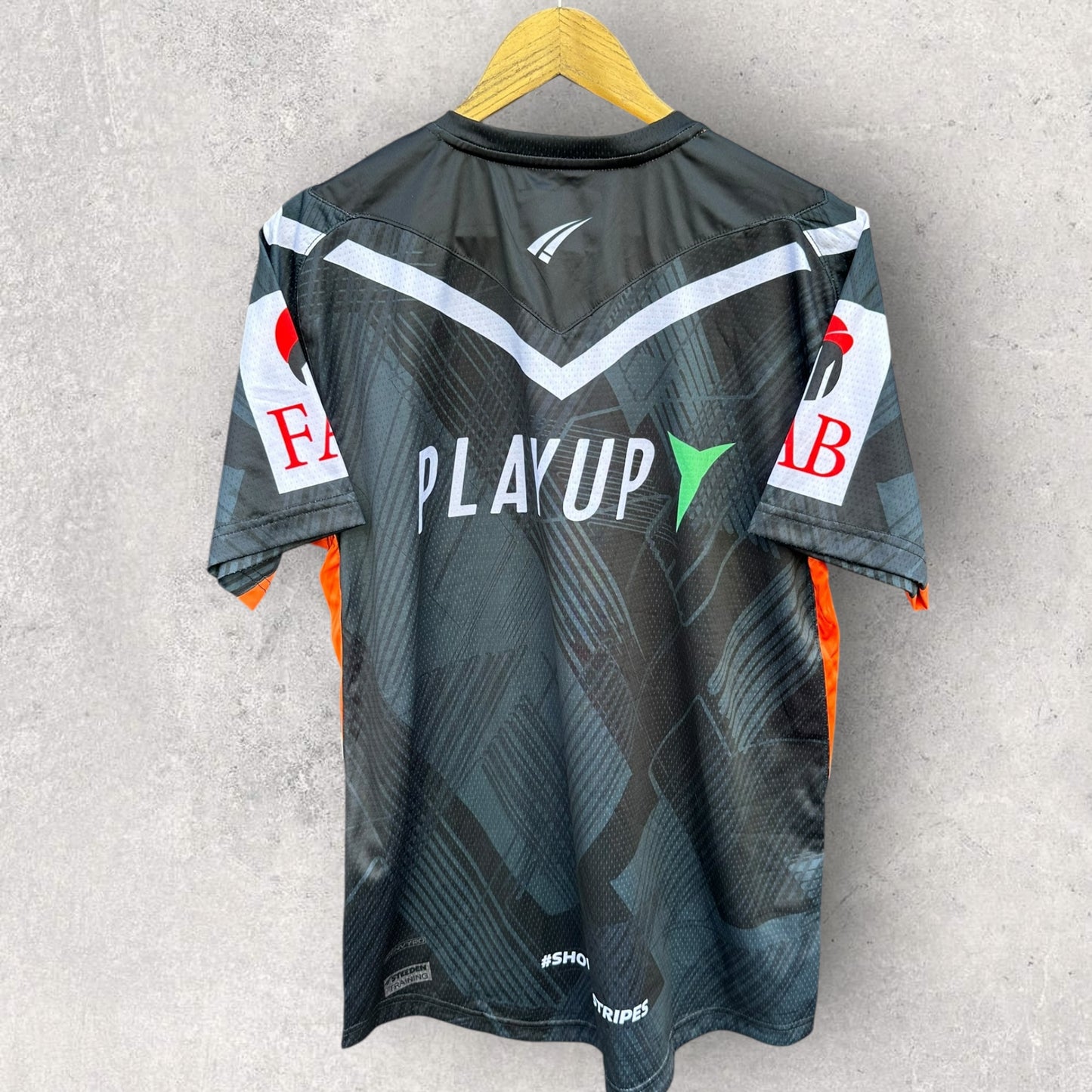 WESTS TIGERS 2024 STEEDAN TRAINING SHIRT PLAYER ISSUED TO REUBEN PORTER