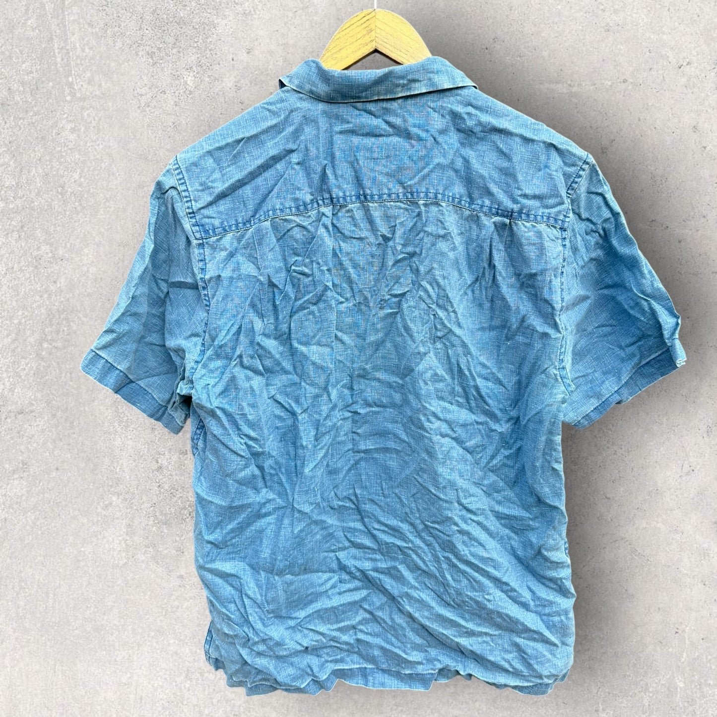 TOMMY BAHAMA BLUE BUTTON UP SHORT SLEEVE SHIRT