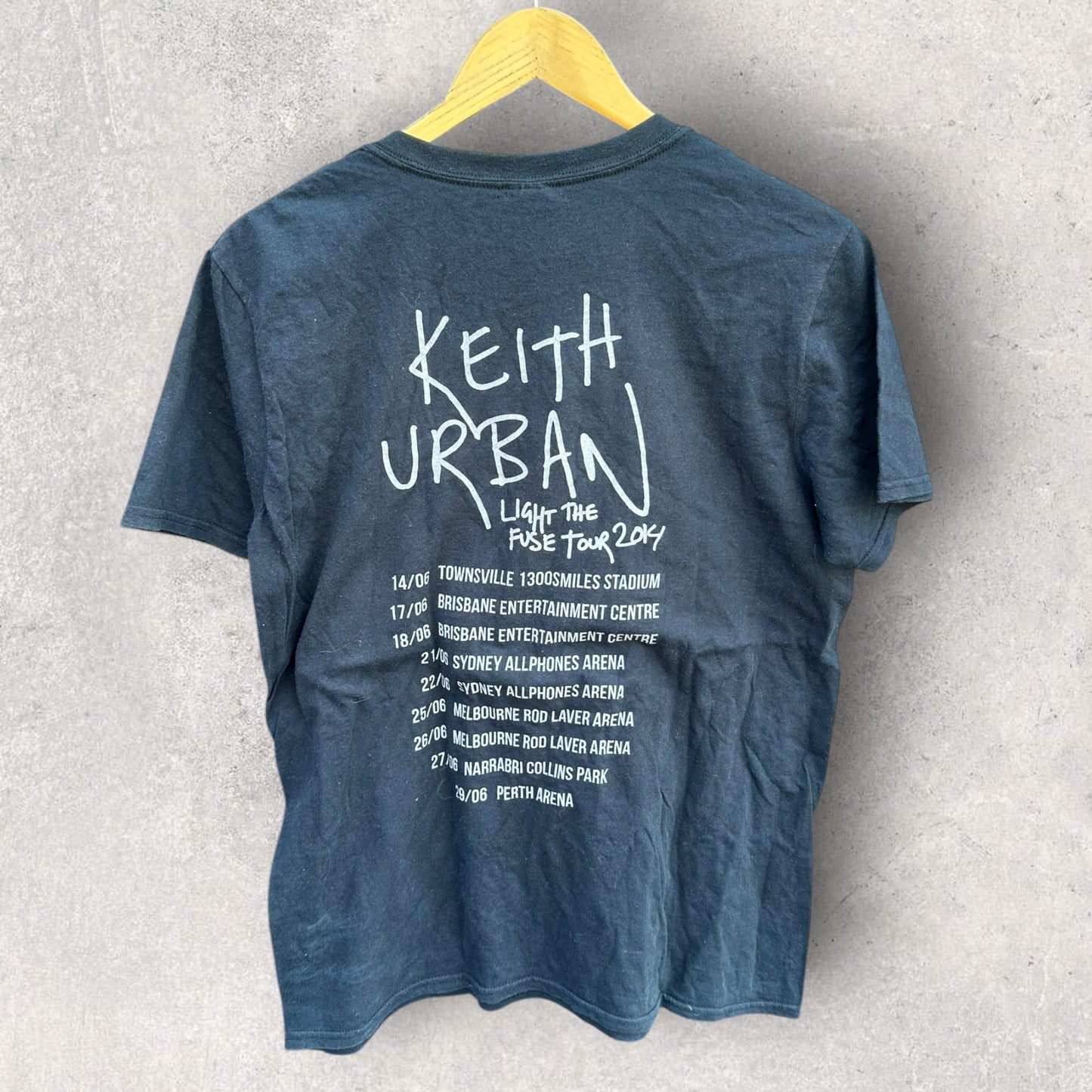 KEITH URBAN LIGHT THE FUSE 2014 TOUR SHIRT
