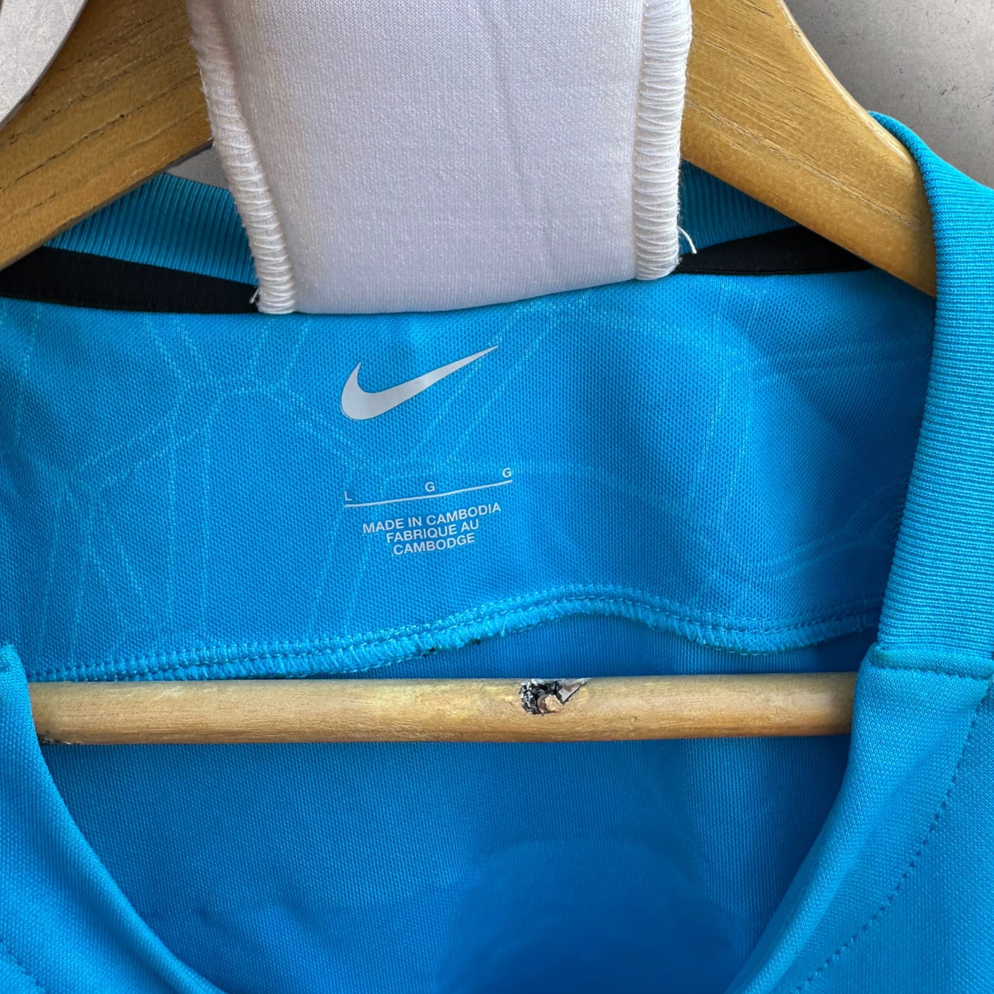 ADELAIDE STRIKERS NIKE BIG BASH CRICKET TRAINING SHIRT WORN AND ISSUED TO HENRY THORNTON