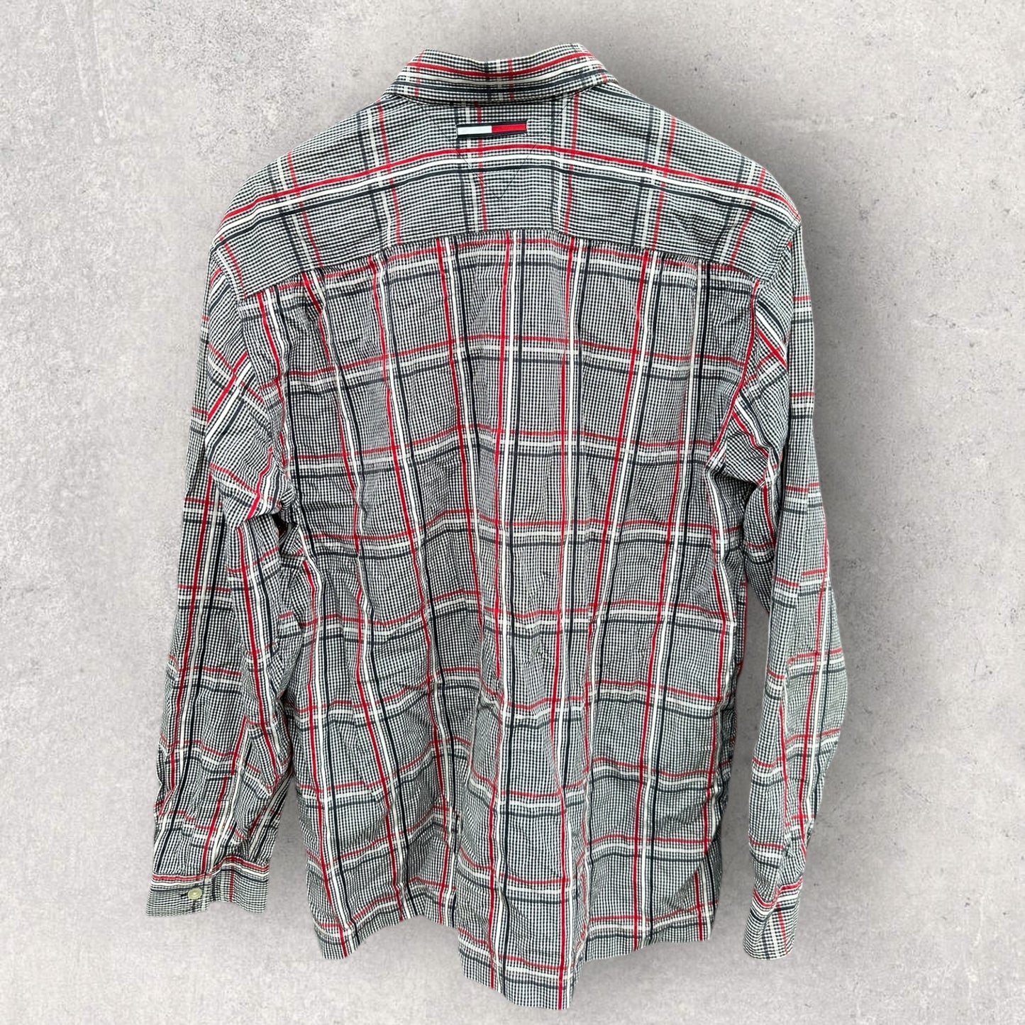 TOMMY HILFIGER JEANS CHECKERED LONG SLEEVE BUTTON UP SHIRT