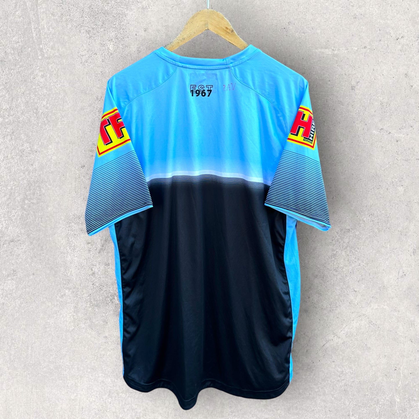 CRONULLA SHARKS PLAYER WORN TRAINING SHIRT