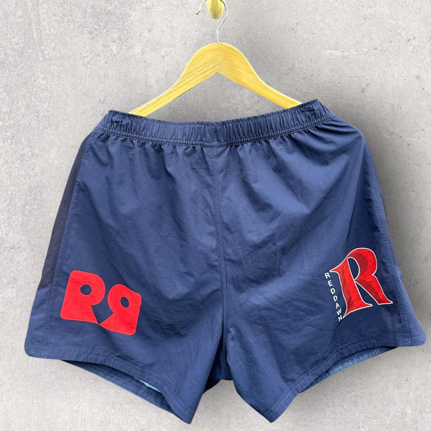 SYDNEY ROOSTERS CASTORE TRAINING SHORTS