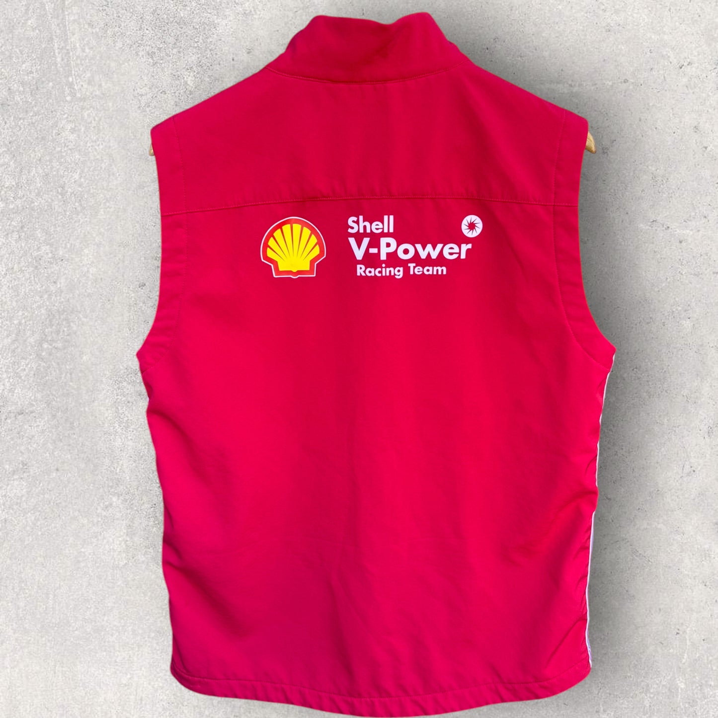 SHELL RACING TEAM PENSKE SLEEVELESS RED VEST JACKET