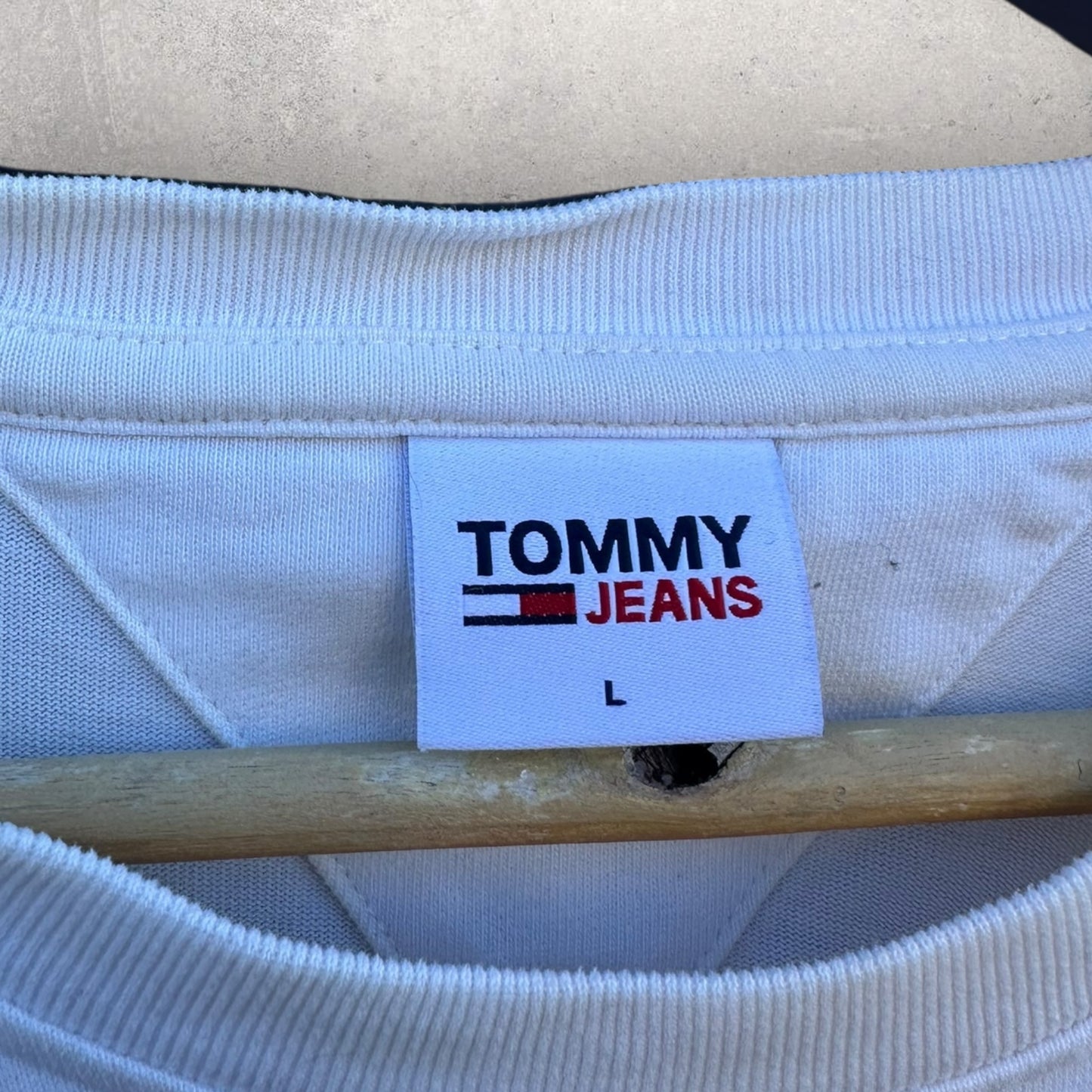 TOMMY JEANS WHITE SHORT SLEEVE SHIRT