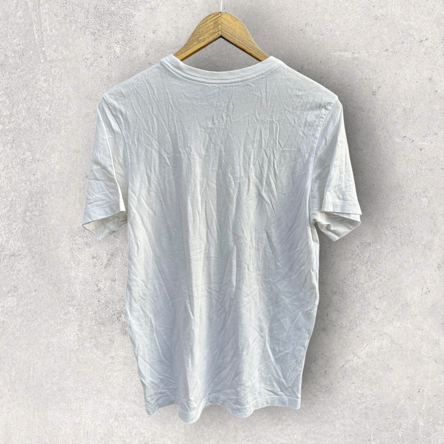 NIKE WHITE SHORT SLEEVE SHIRT