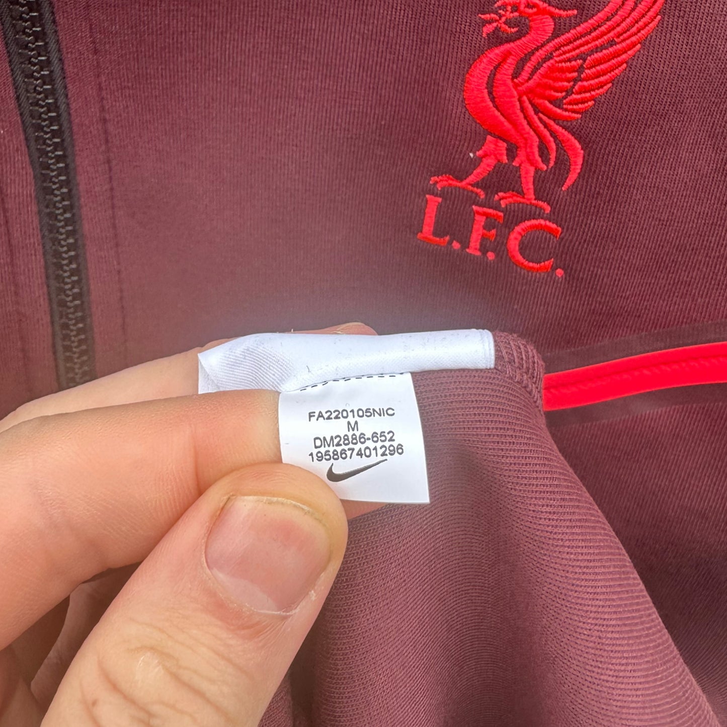 LIVERPOOL FC 2022-2023 NIKE TECH FLEECE BURGUNDY JACKET
