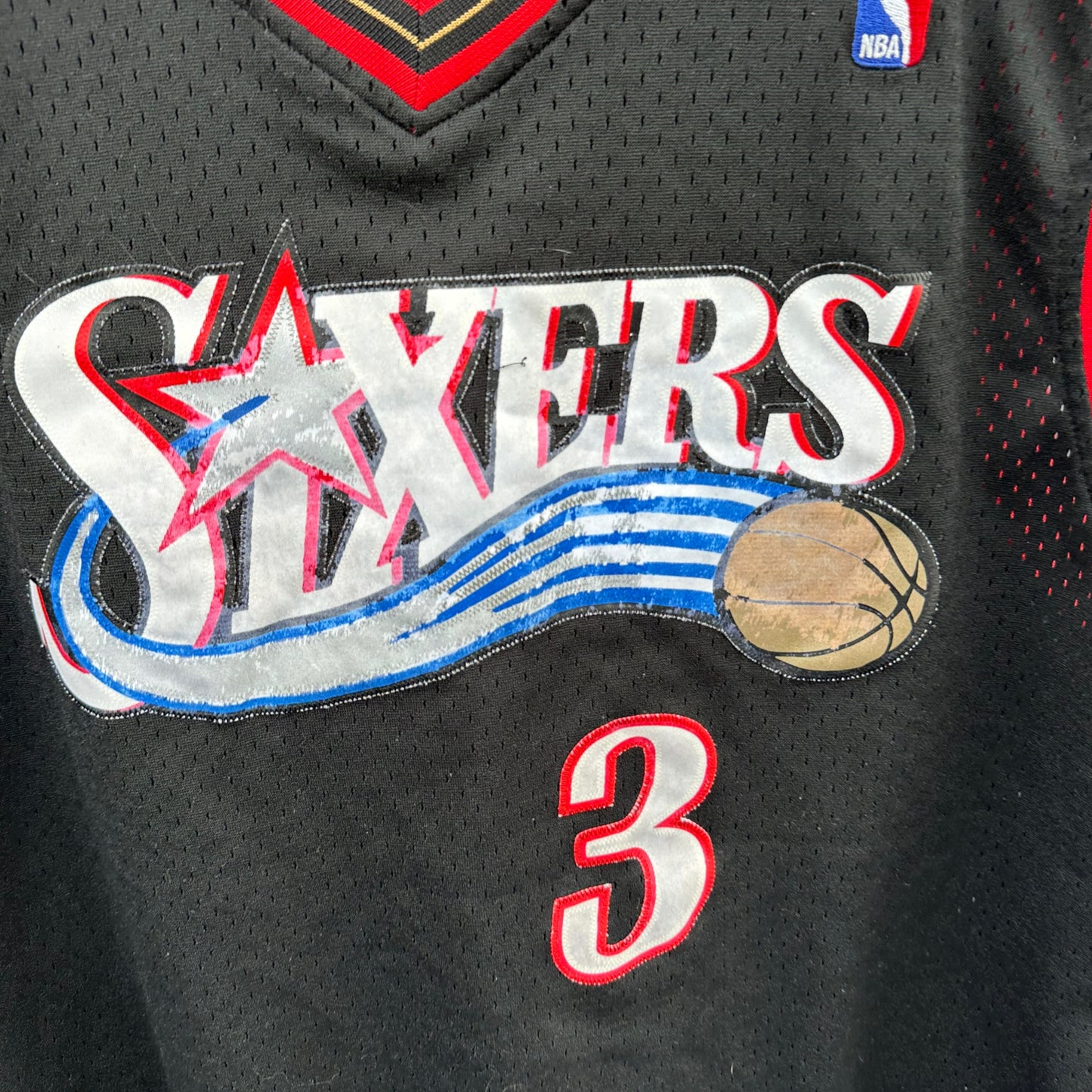 ALLEN IVERSON PHILADELPHIA 76ERS HARDWOOD CLASSIC JERSEY