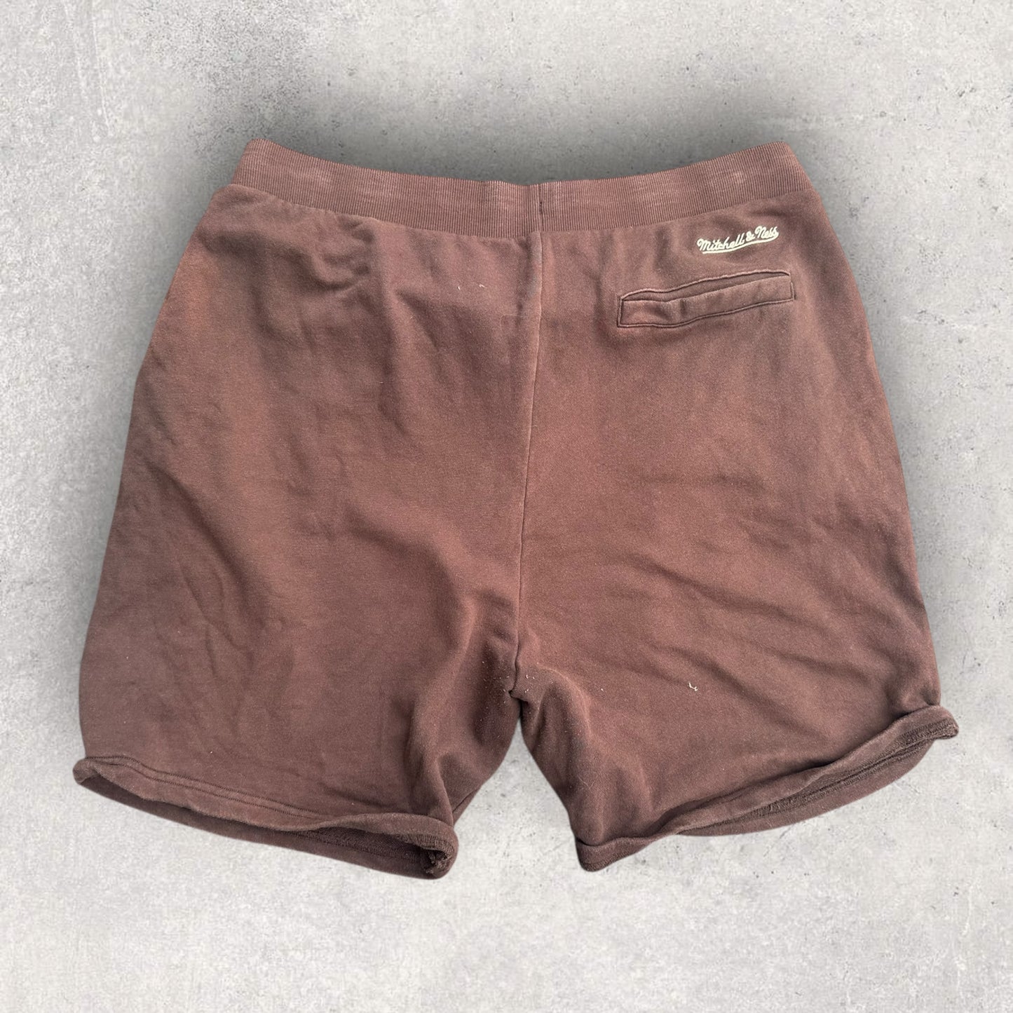 CHICAGO BULLS MITCHELL & NESS BROWN FLEECE SHORTS
