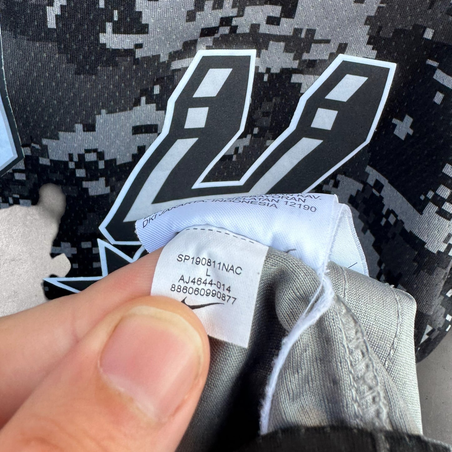 DEMAR DEROZAN SAN ANTONIO SPURS 2018-2019 CITY EDITION NBA NIKE JERSEY