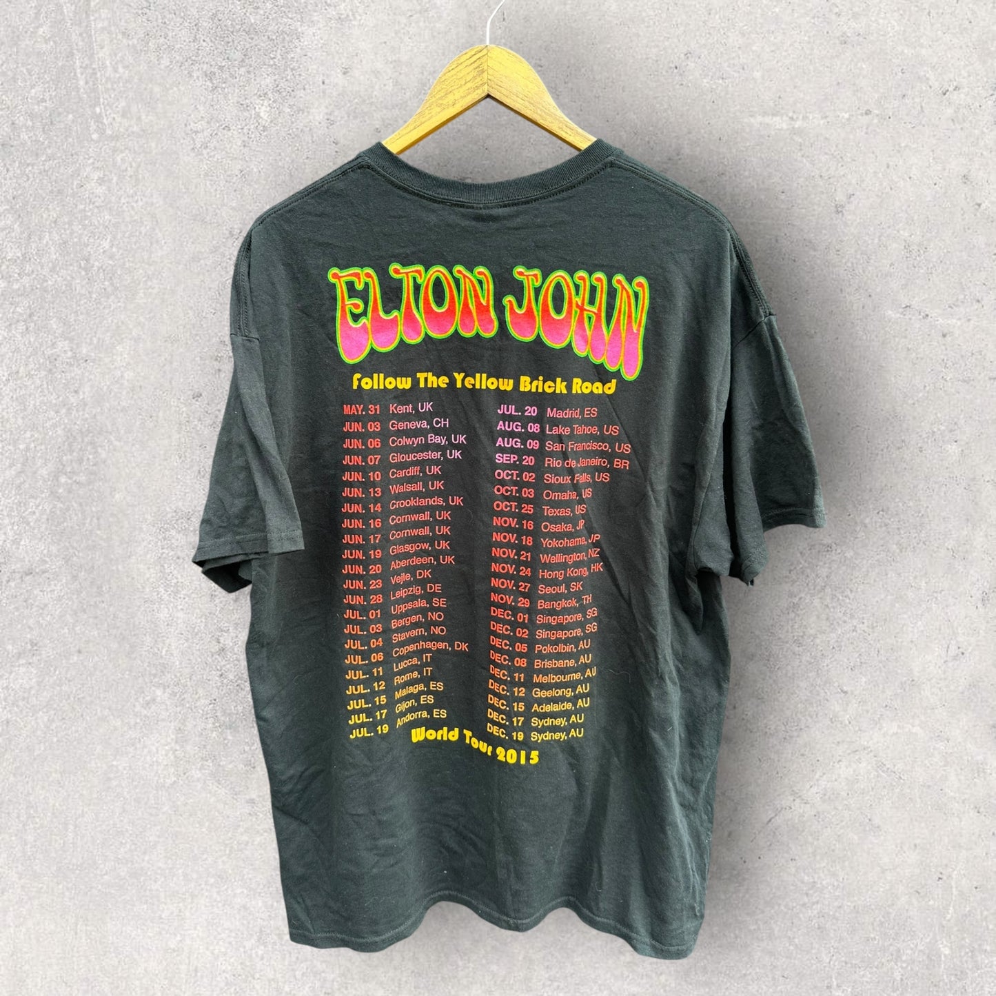 ELTON JOHN 2015 FOLLOW THE YELLOW BRICK ROAD WORLD TOUR SHIRT