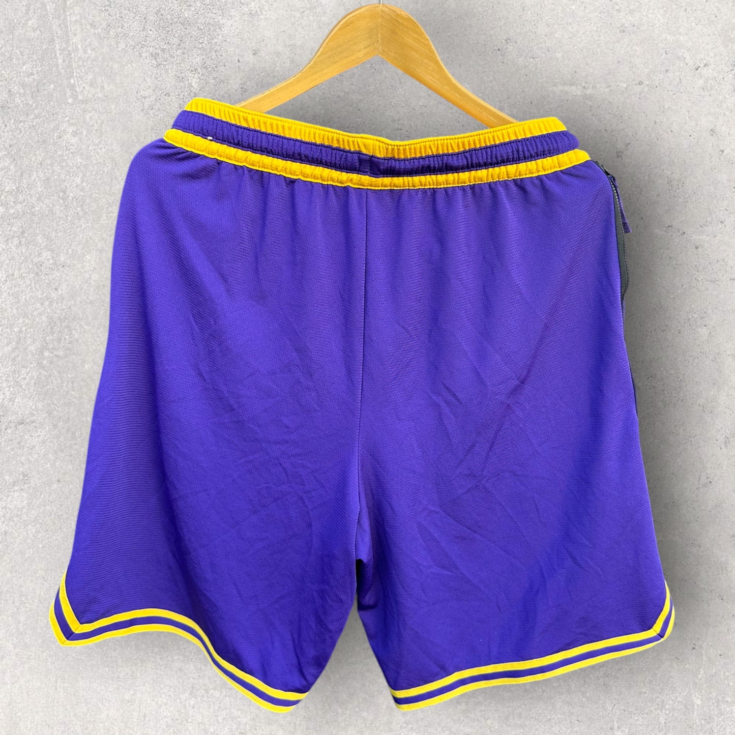 LOS ANGELES LAKERS PURPLE NIKE TRAINING SHORTS NBA