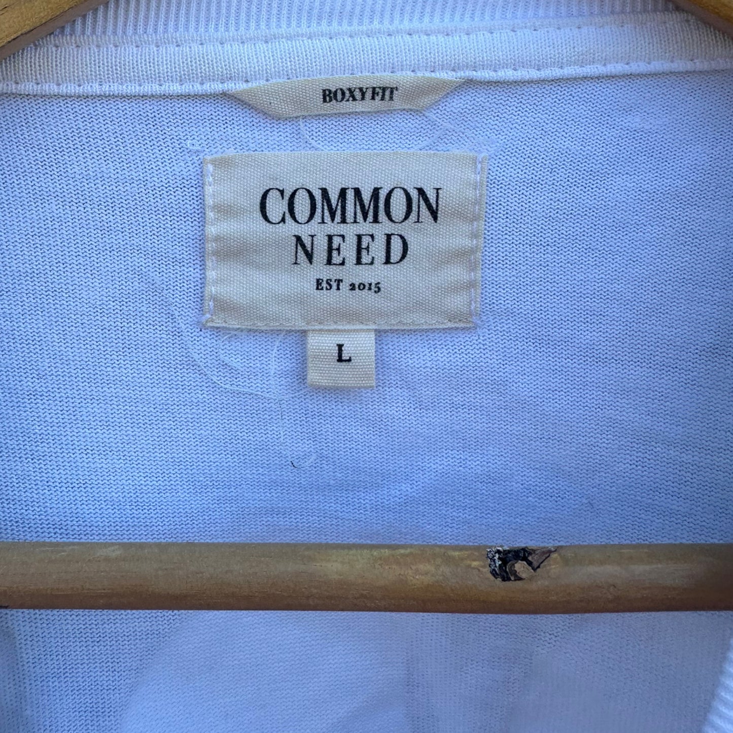 COMMON NEED WHITE BOXY FIT T-SHIRT