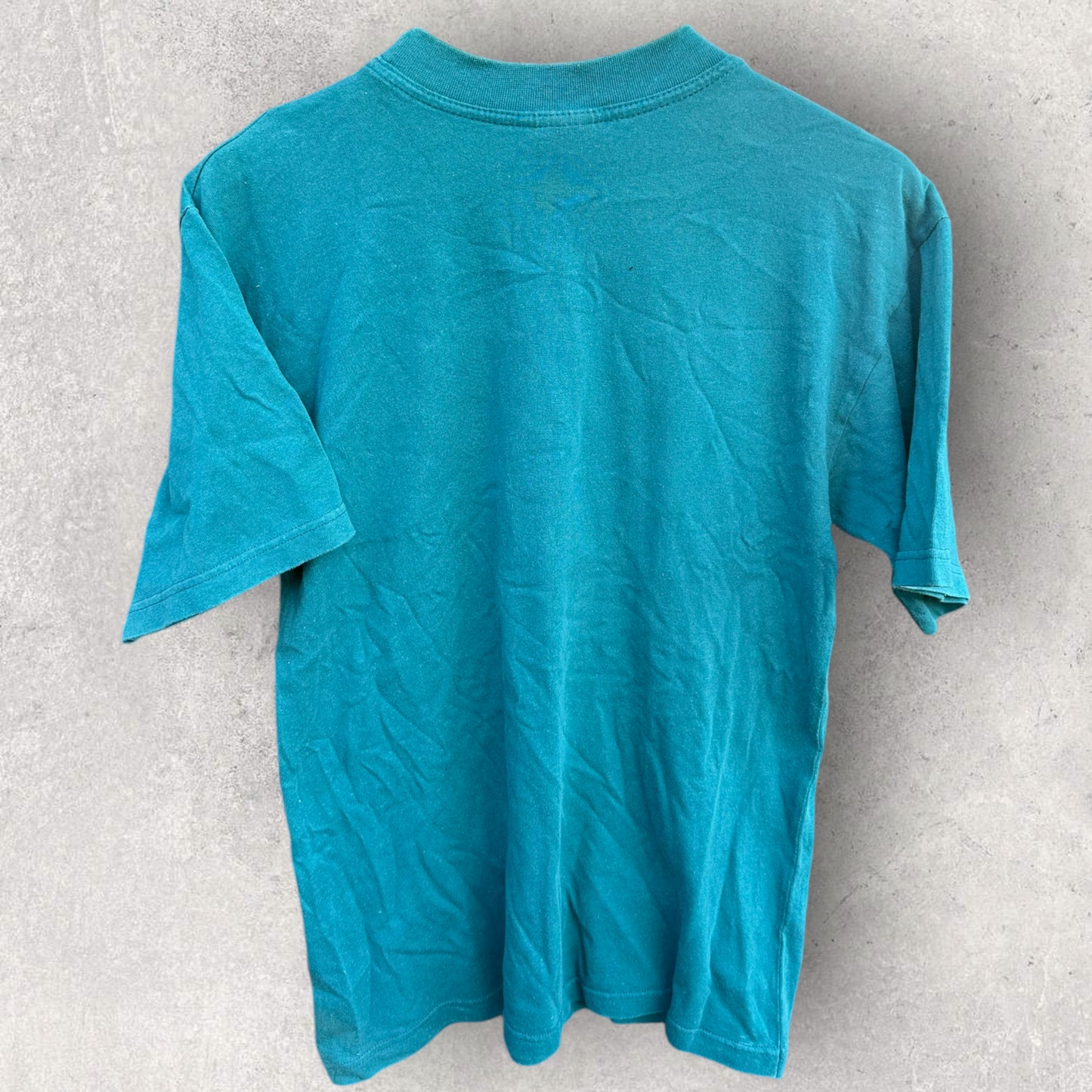 WARNER BROTHERS MOVIE WORLD 1995 VINTAGE GREEN SHIRT