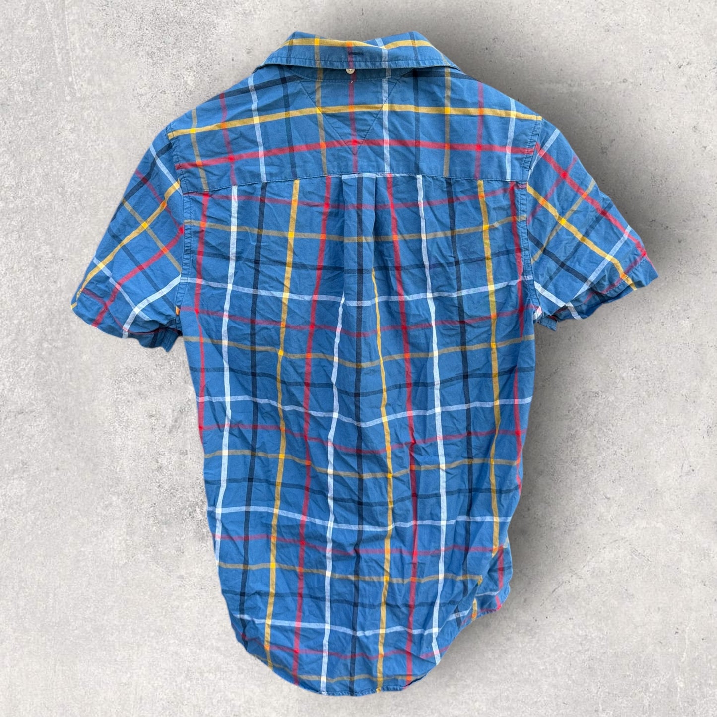 TOMMY HILFIGER CHECKERED SHORT SLEEVE BLUE SHIRT