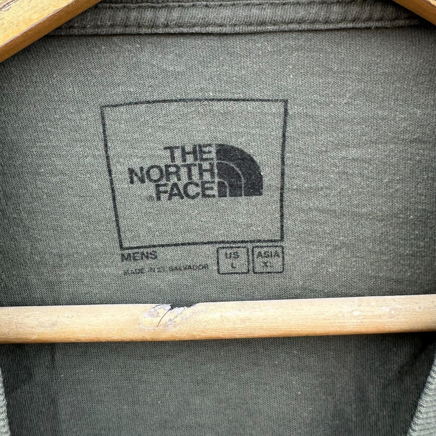 THE NORTH FACE GREEN SHORT SLEEVE SHIRT
