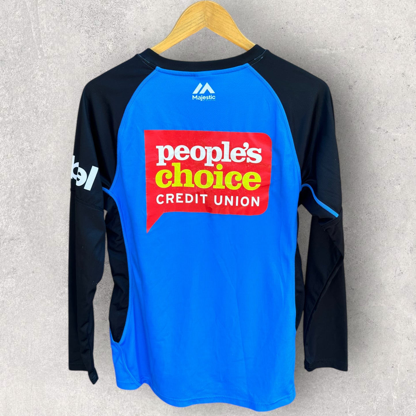 ADELAIDE STRIKERS WBBL LONG SLEEVE TRAINING SHIRT WORN BY AJ WELLINGTON