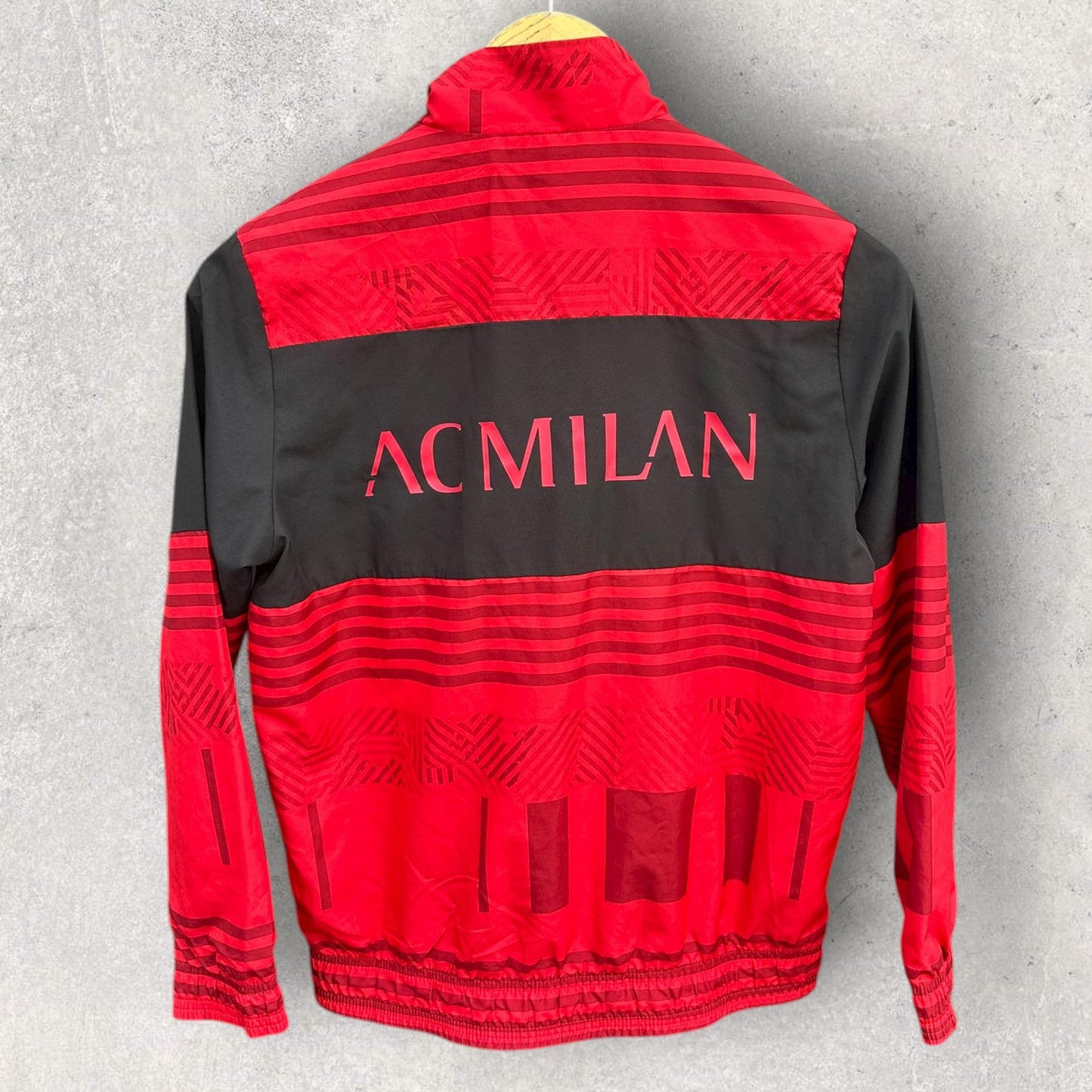AC MILAN KIDS PUMA RED WINDBREAKER FOOTBALL JACKET