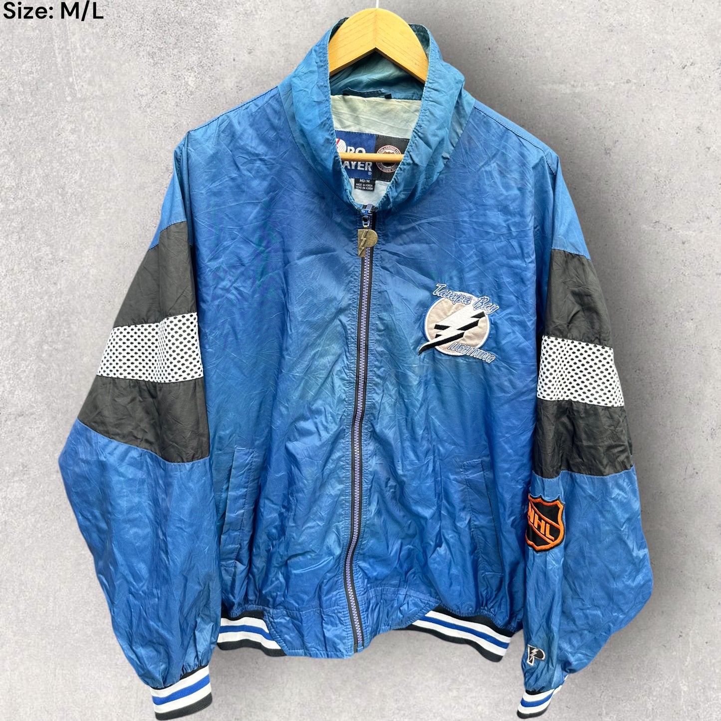 TAMPA BAY LIGHTNING PRO PLAYER VINTAGE NHL WINDBREAKER JACKET
