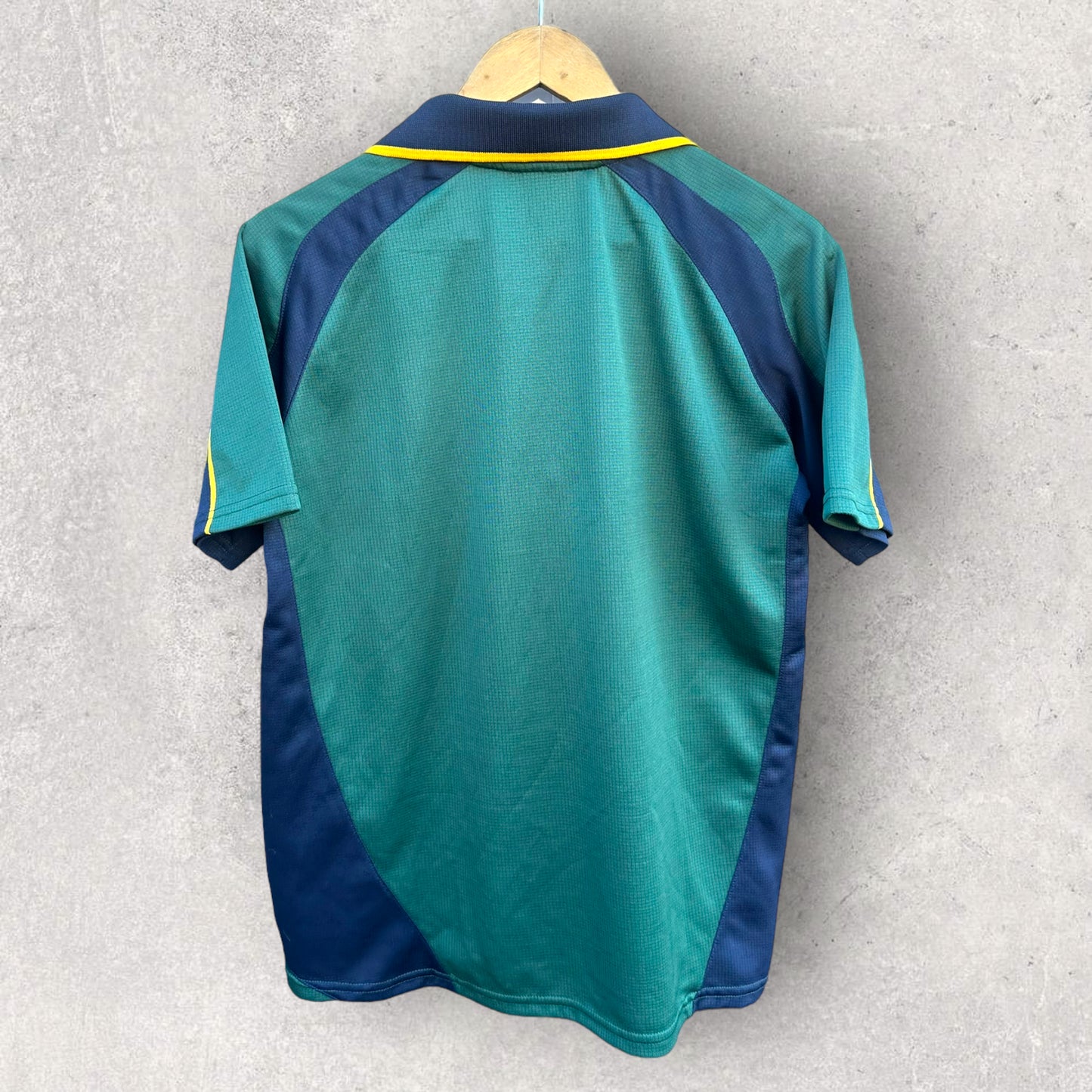 AUSTRALIAN KANGAROOS POLO SIGNED BY SQUAD