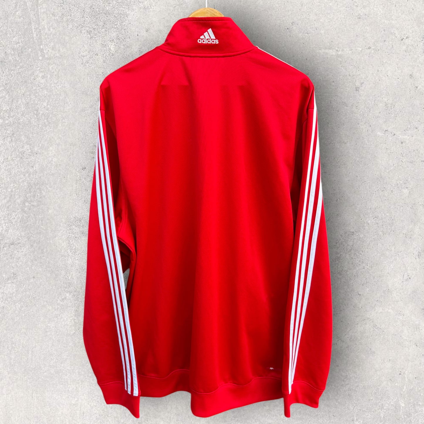 CHICAGO BULLS ADIDAS 2009 NBA RED JACKET