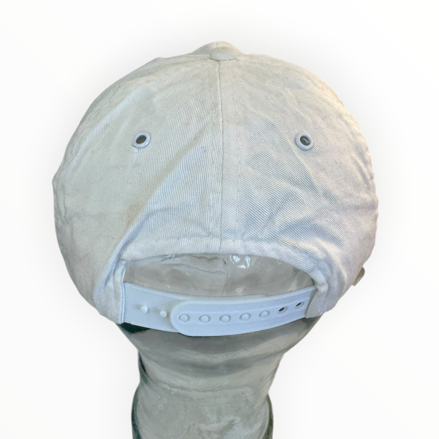 Levi’s White Vintage Snap Back Hat Cap