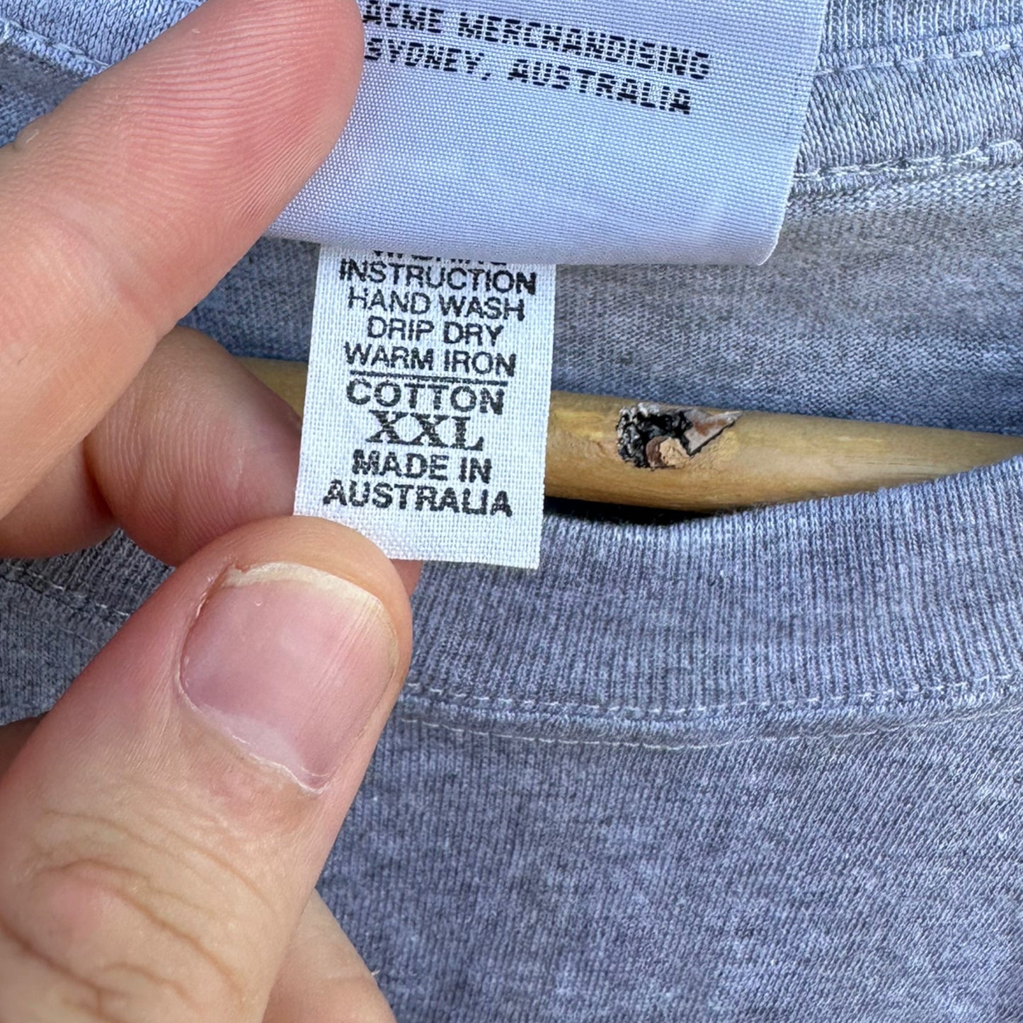 IAN THORPE SIGNED 2000 SYDNEY OLYMPIC GAMES ACME GREY SHIRT