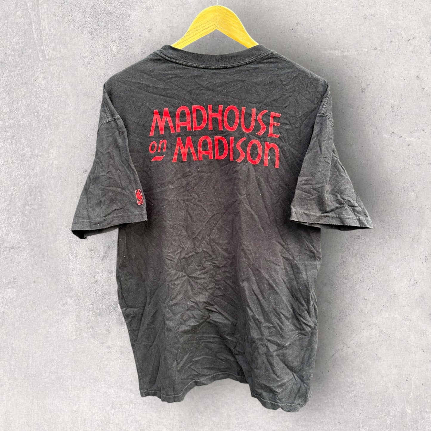 CHICAGO BULLS NIKE MADHOUSE ON MADISON BLACK T-SHIRT NBA
