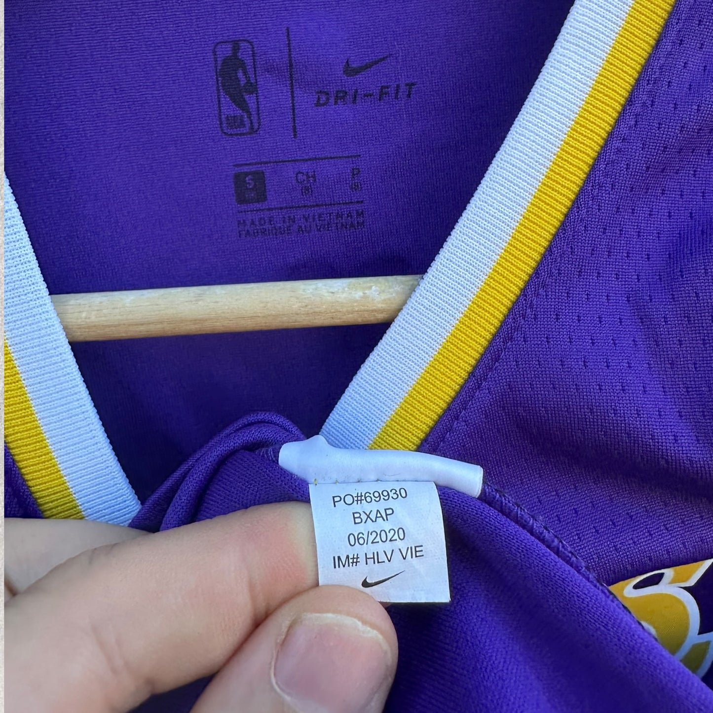 LEBRON JAMES LAS ANGELES LAKERS KIDS PURPLE NBA JERSEY