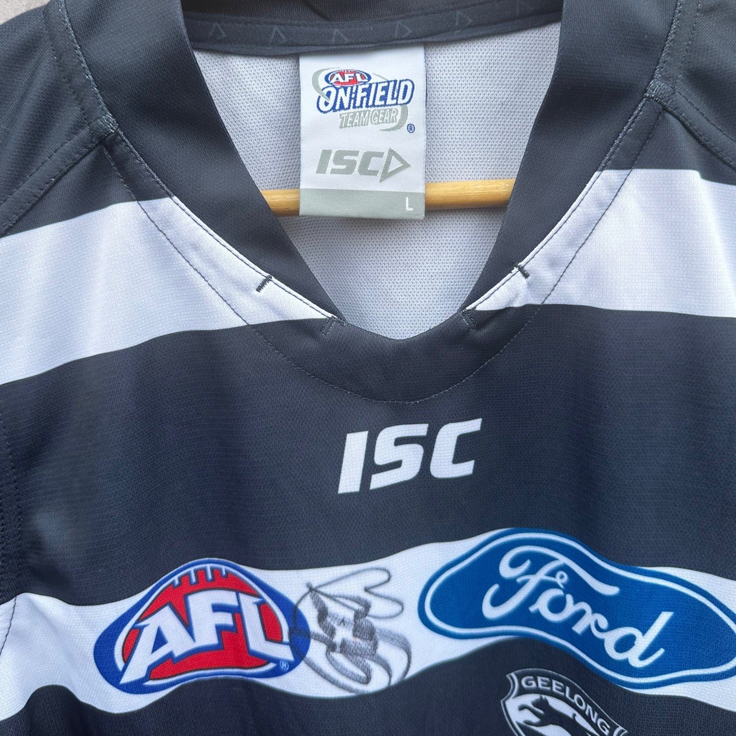 GEELONG CATS 2014 ISC AWAY GUERNSEY SIGNED BY CAMERON LING