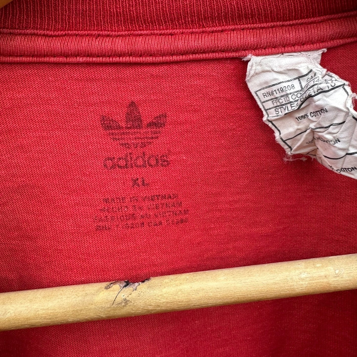 CHICAGO BULLS ADIDAS RED T-SHIRT