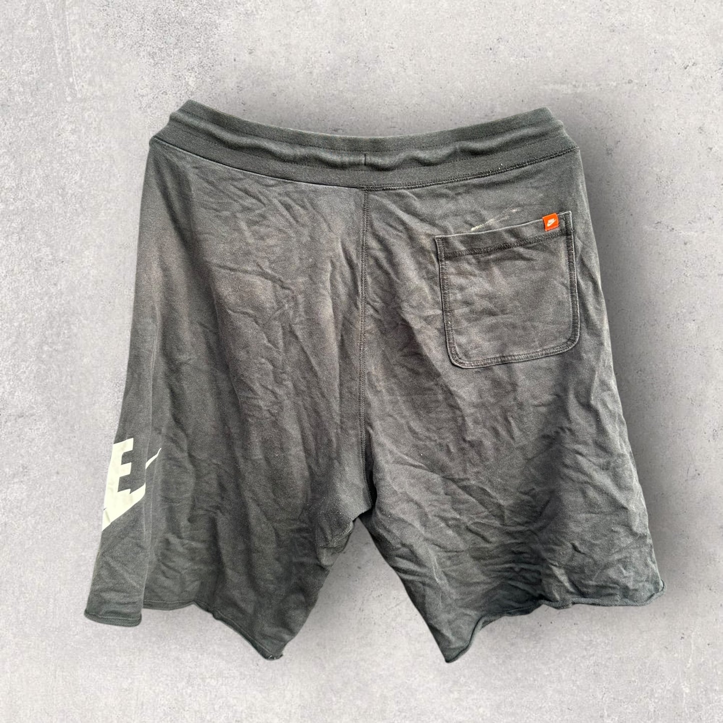 NIKE BLACK MENS SWEAT SHORTS