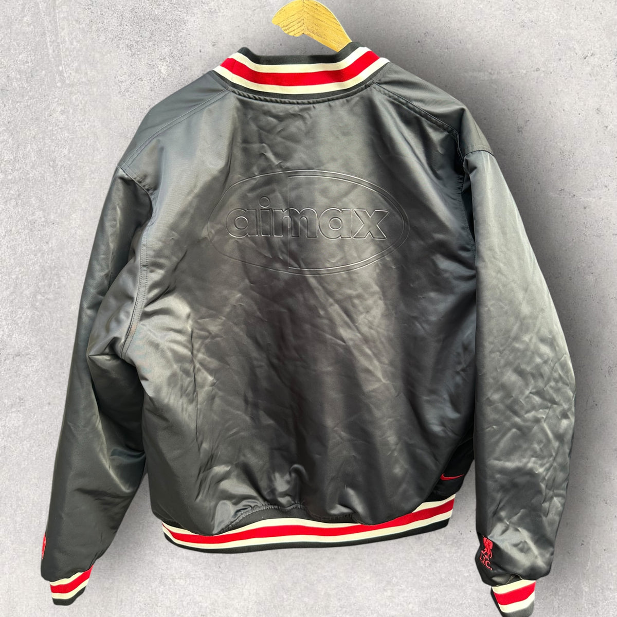 Liverpool FC Nike Airmax Satin Dugout Authentics Football Jacket