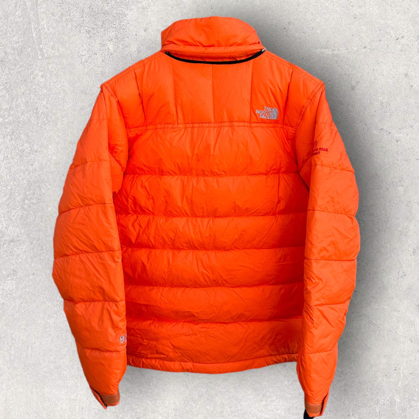 THE NORTH FACE ORANGE 900 PUFFER JACKET