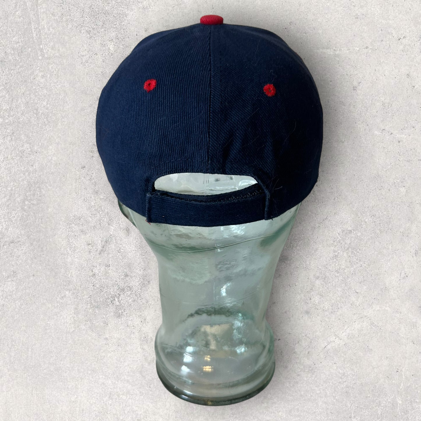 CARLTON MID STRENGTH BEER VINTAGE TWO TONE HAT