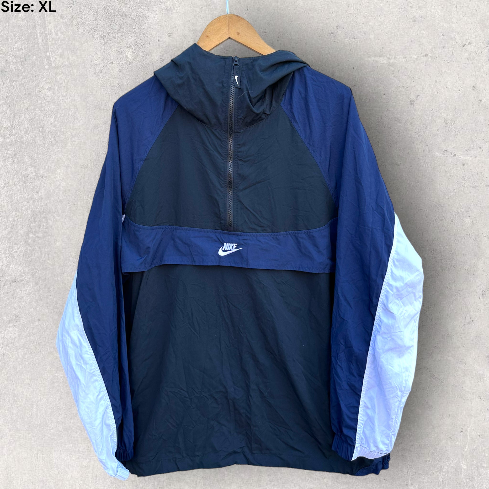 NIKE HALF ZIP WINDBREAKER JACKET â THRILLOFTHETHRIFT