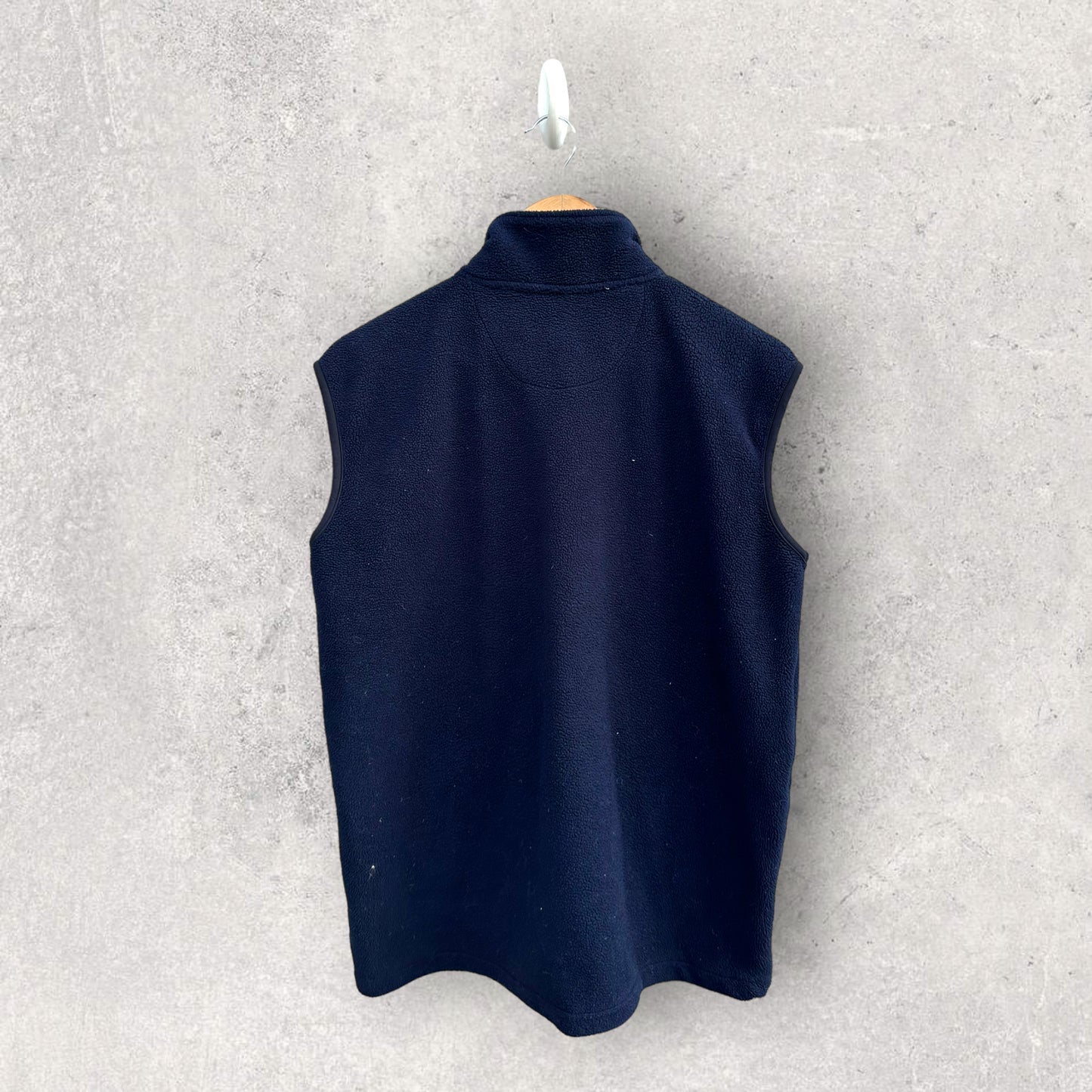 RM WILLIAMS COTTON SLEEVELESS VEST