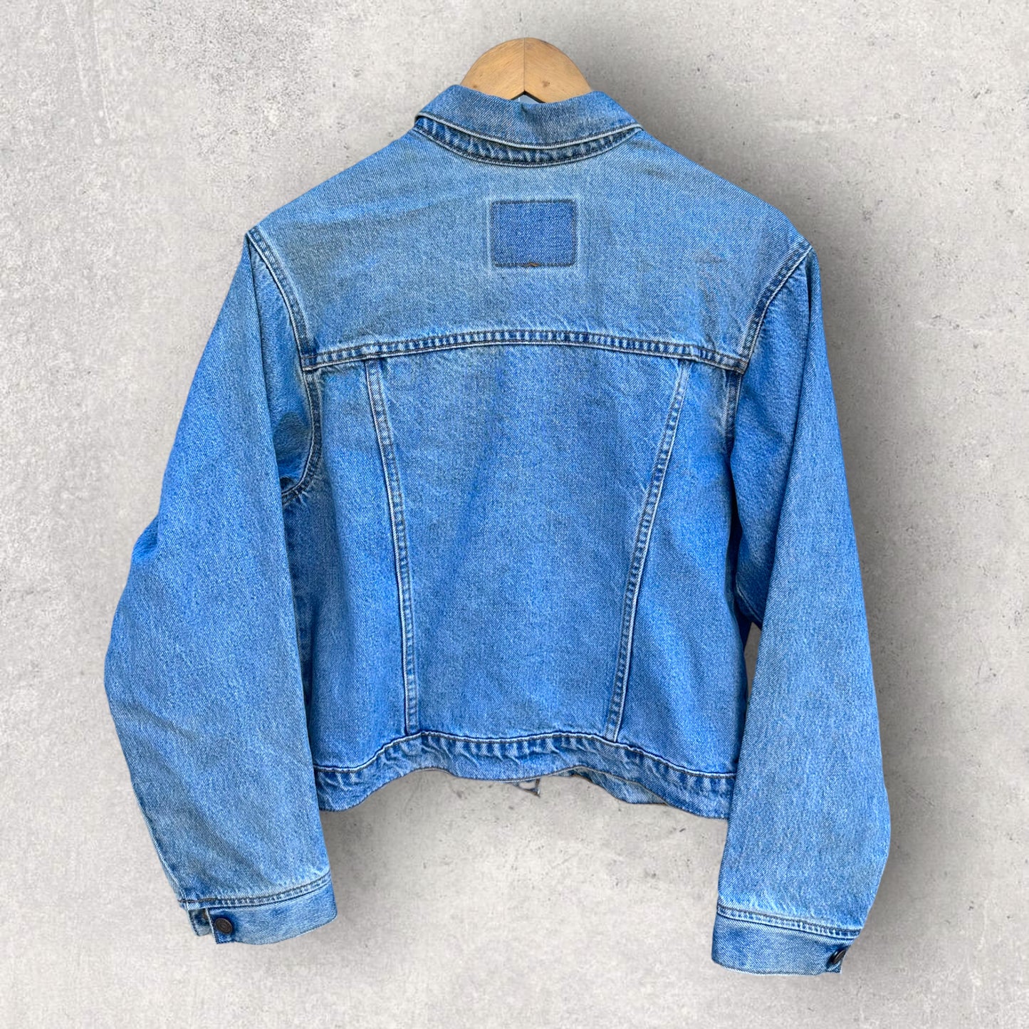 LEVI STRAUSS LADIES DENIM JACKET