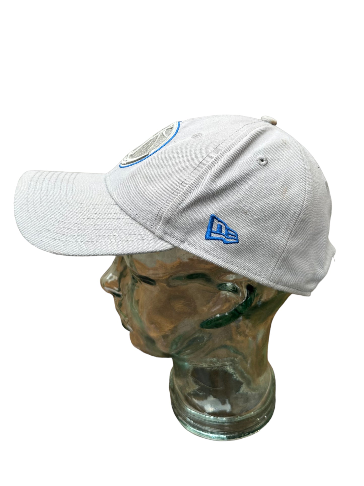 DALLAS MAVERICKS GREY SNAPBACK HAT