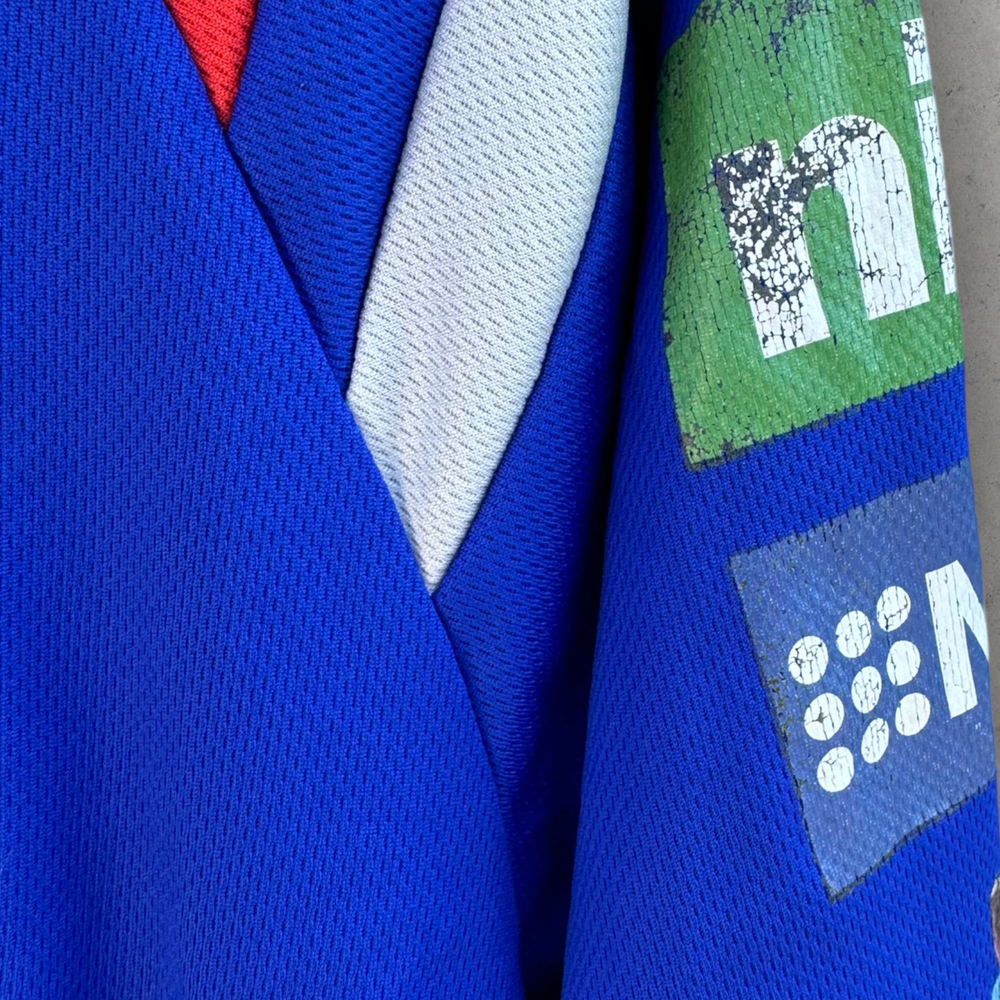 NEWCASTLE KNIGHTS KOOGA TRAINING SHIRT