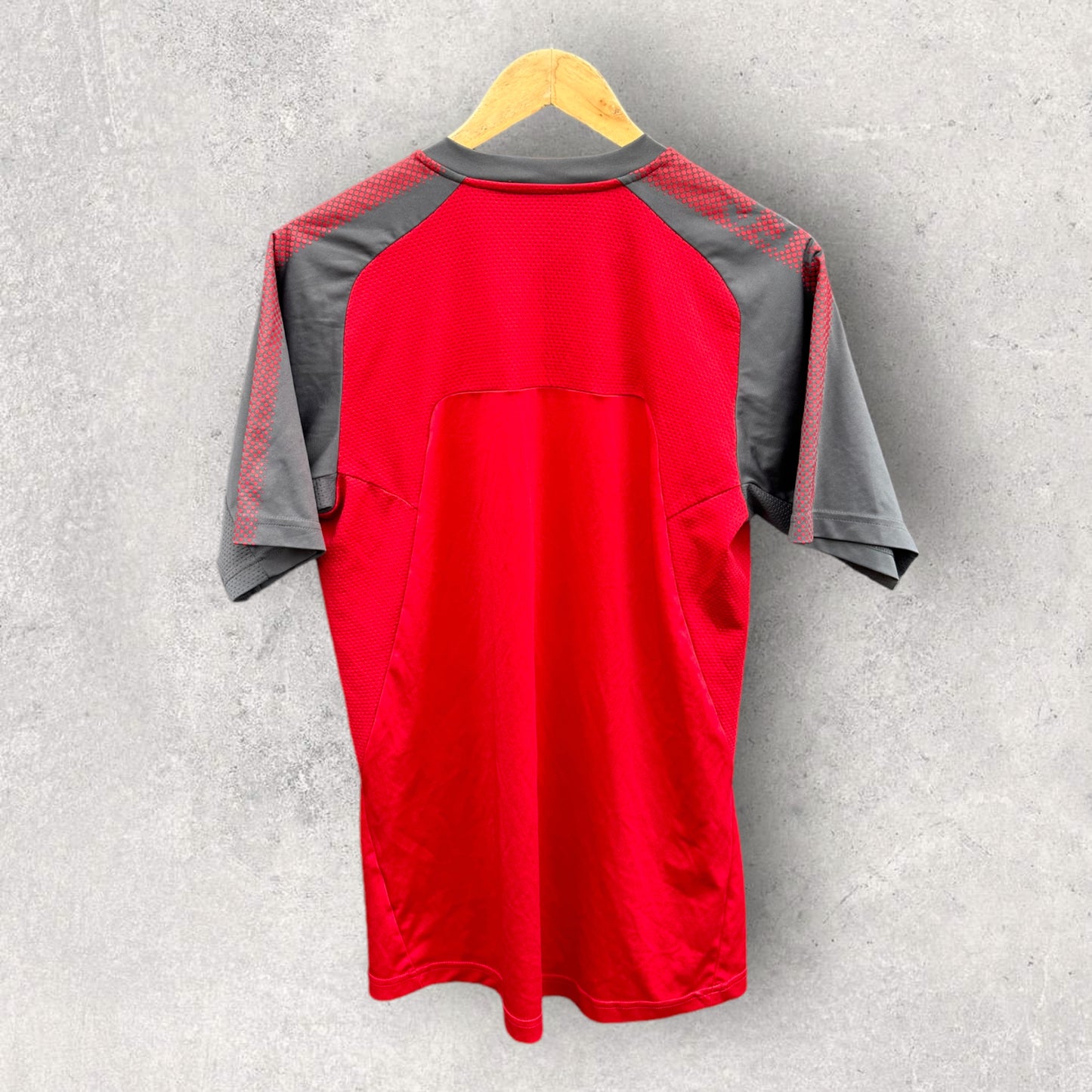 ARSENAL PUMA FLY EMIRATES RED TRAINING SHIRT