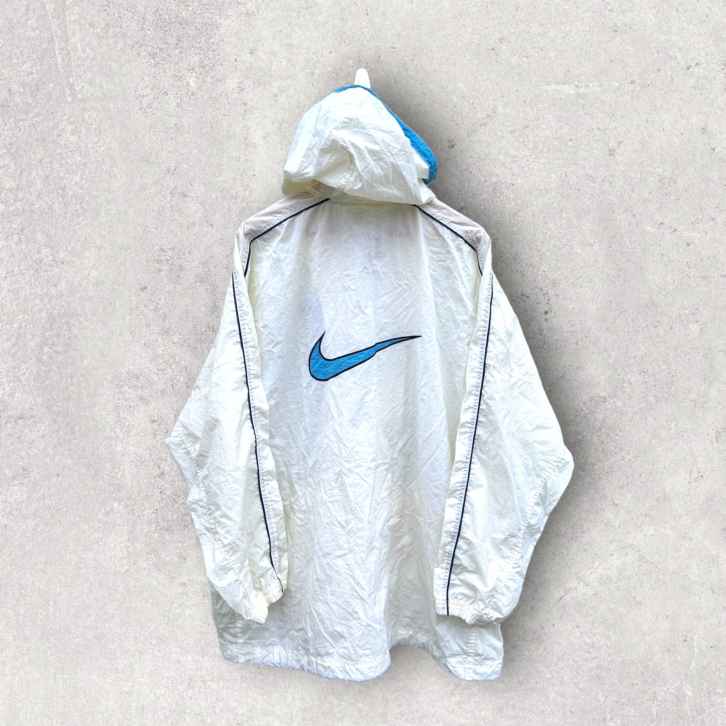 NIKE VINTAGE WINDBREAKER